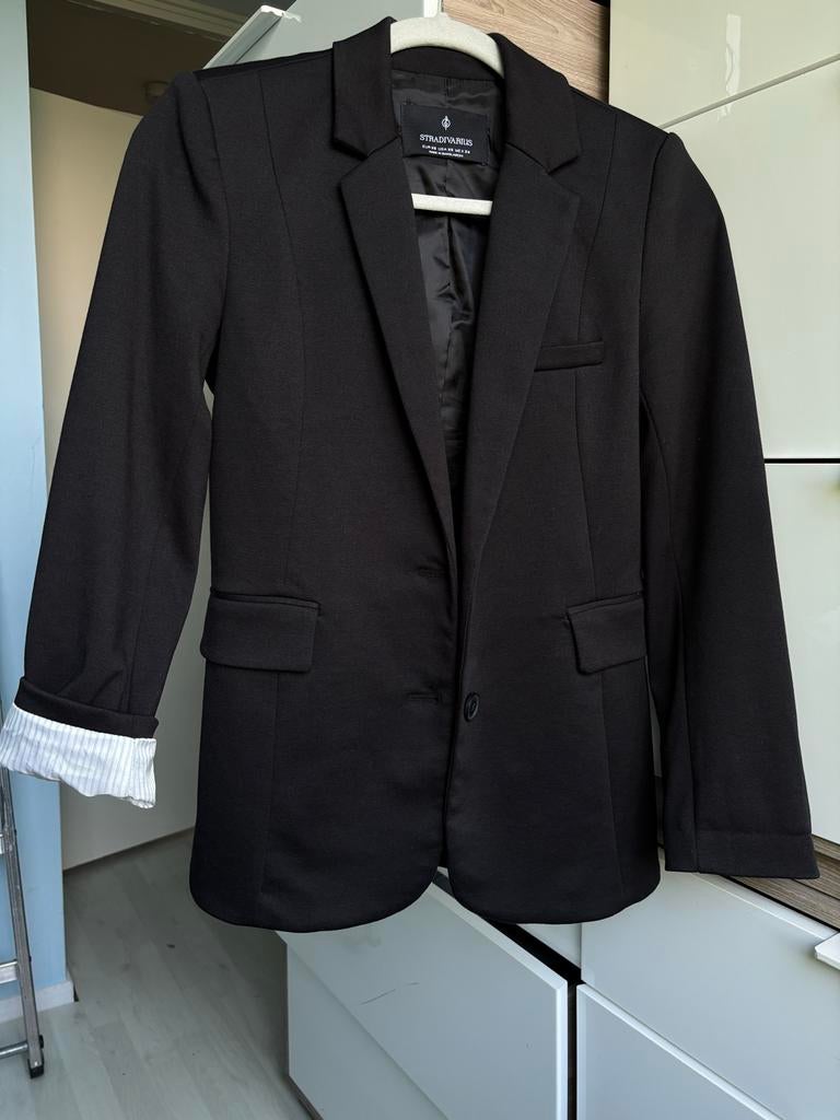 Zwarte blazer Stradivarius maat XS, Zwart, Ophalen of Verzenden, Zo goed als nieuw, Jasje
