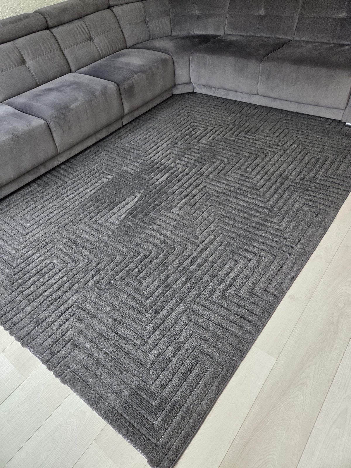 Modern grijs vloerkleed met geometrisch patroon, Ophalen, Zo goed als nieuw, 200 cm of meer, Grijs