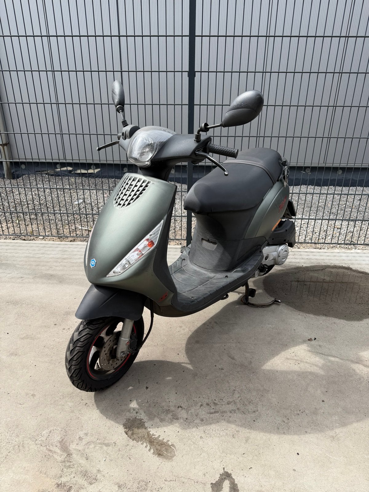 Piaggio Zip 2020 - Opknapper, motor loopt, Gebruikt, Maximaal 45 km/u, Zip, Ophalen of Verzenden