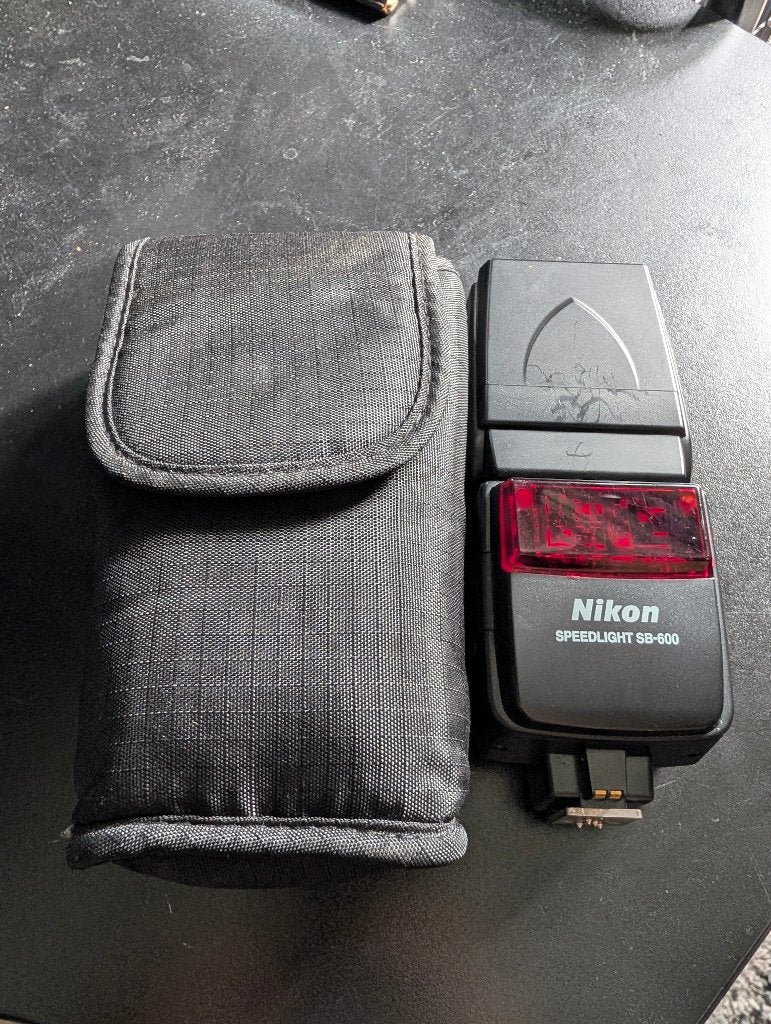 Te koop: Nikon Speedlight SB-600, Audio, Tv en Foto, Fotografie | Flitsers, Nikon, Gebruikt, Externe flitser, Ophalen of Verzenden
