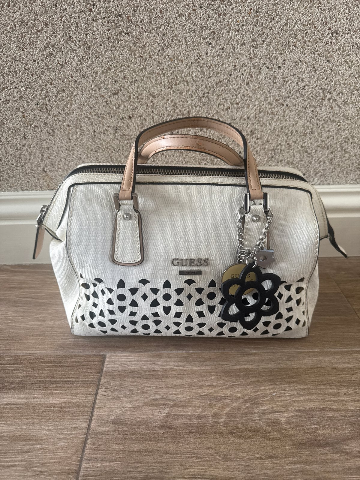 Witte Guess tas, Ophalen, Zo goed als nieuw, Wit, Handtas