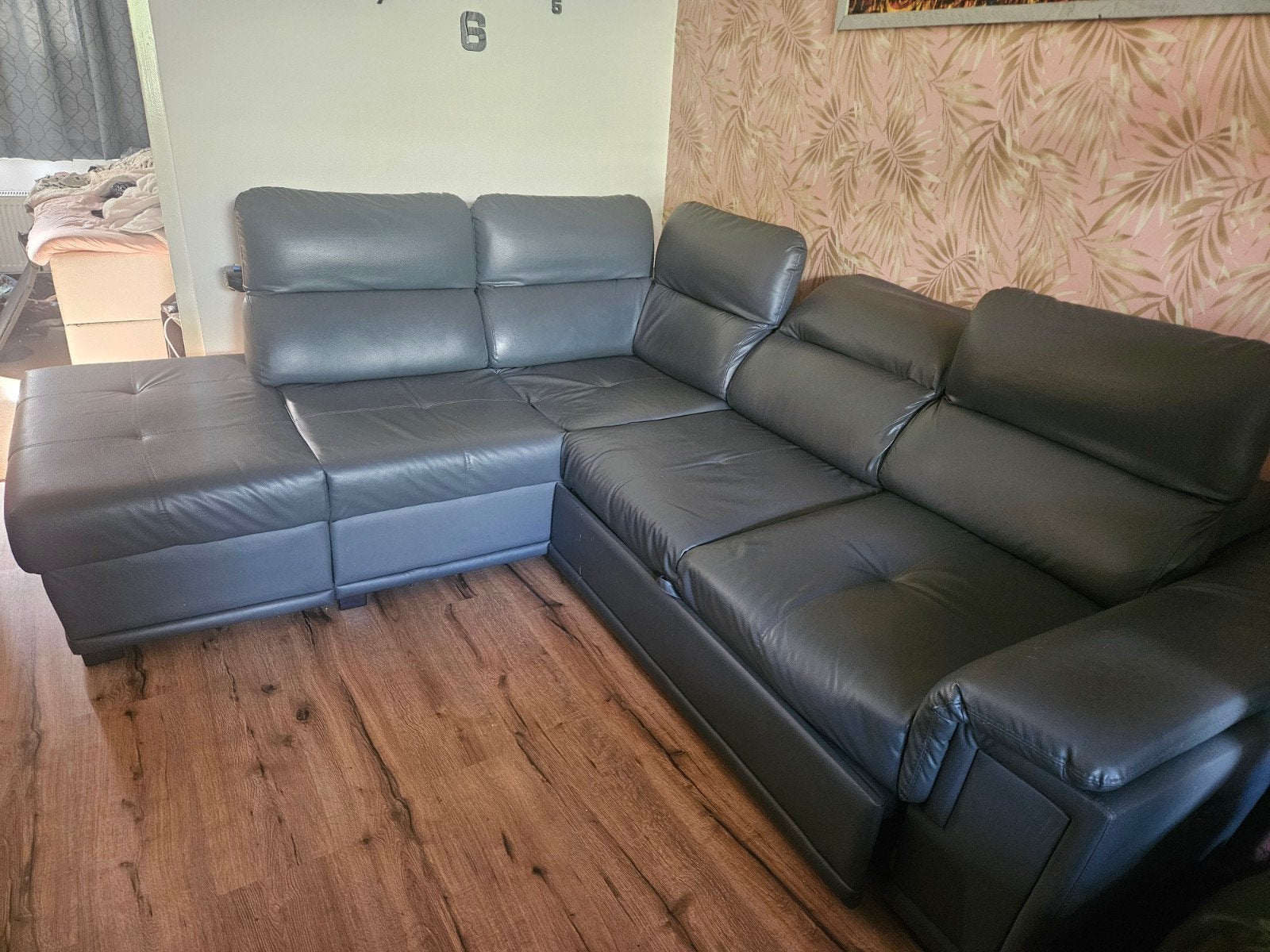 Grijze hoekbank met slaapfunctie, 250 tot 300 cm, Gebruikt, Hoekbank, Leer