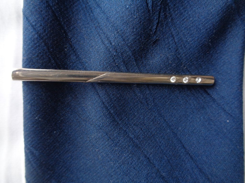 DASSPELD DASKLEM ZILVERKLEURIG GLAD MET 3 STRASS PARELS, Ophalen, Nieuw