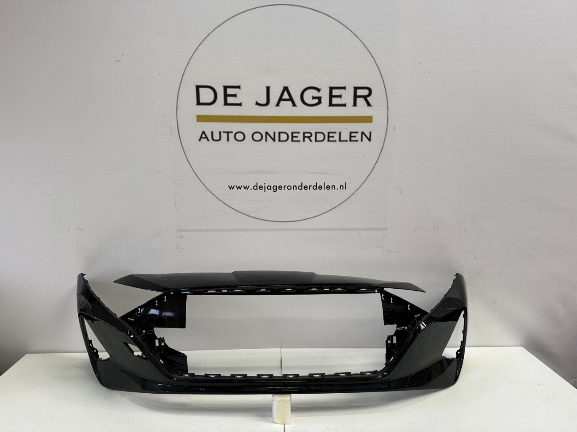 HYUNDAI i20 3 FACELIFT VOORBUMPER BUMPER 86511-Q0000 2020-, Gebruikt, Heolleung-ro 12
06797  Seoul, Voor, Ophalen of Verzenden
