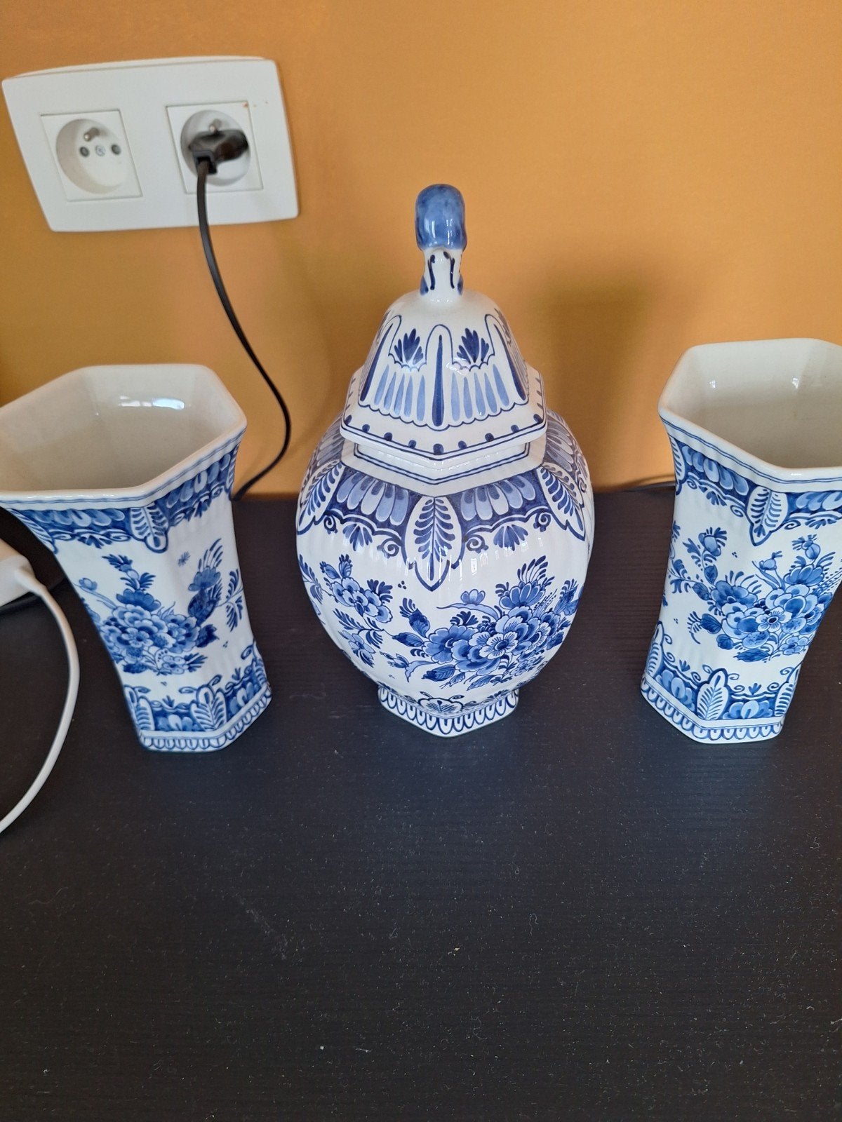 Puntgaaf Delfts Blauw kaststel - Handgeschilderd, Antiek en Kunst, Antiek | Porselein, Ophalen of Verzenden