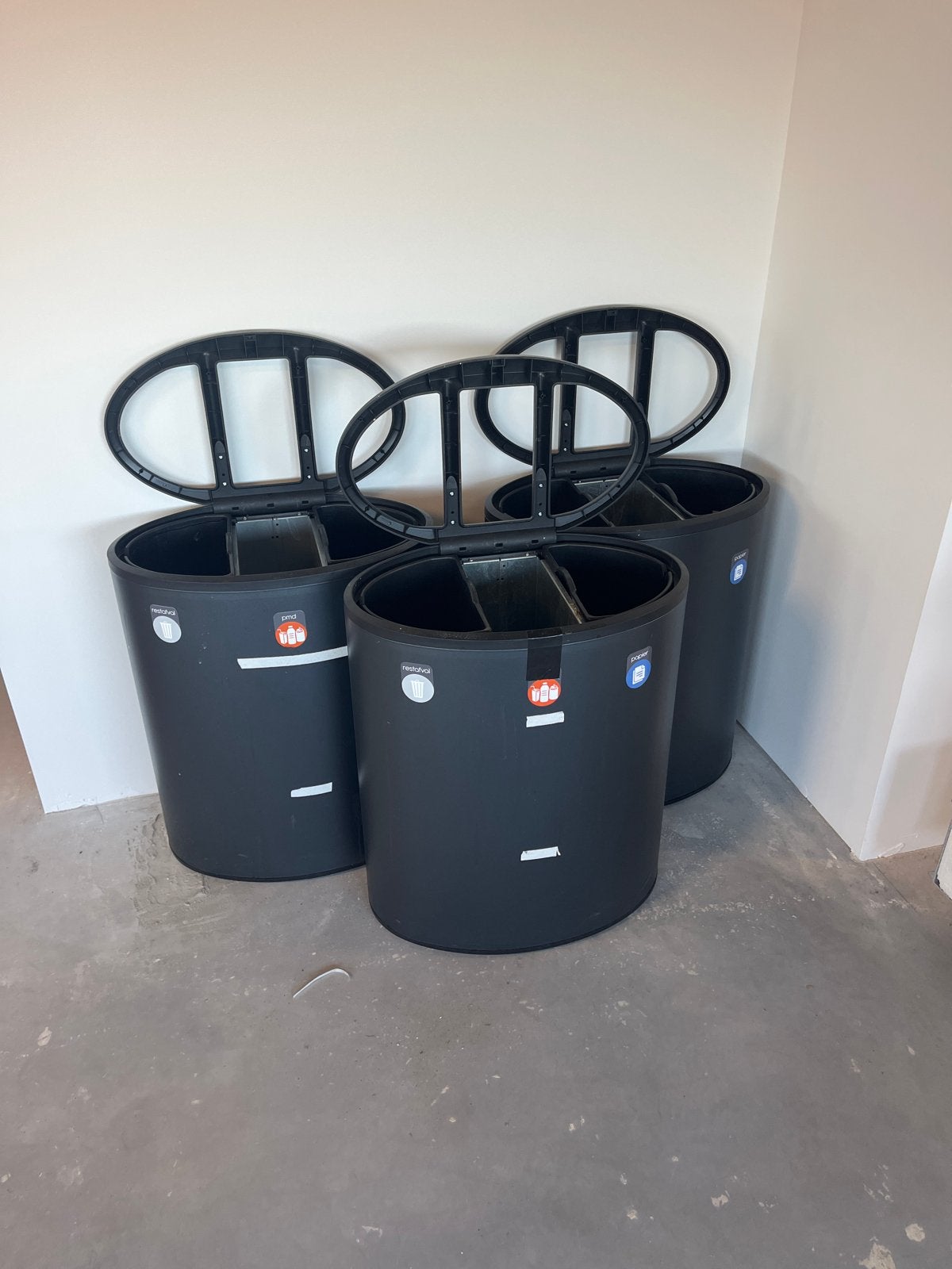 Set van 3 Afvalbakken - Zo goed als nieuw, Ophalen, 50 – 75, Kunststof, 40 liter of meer
