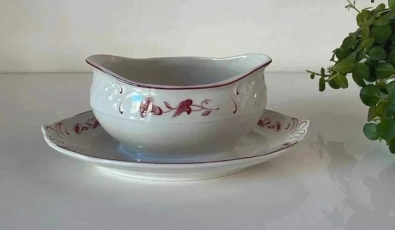 Villeroy & Boch Val Rouge sauskom, Villeroy & Boch, Ophalen of Verzenden, Zo goed als nieuw, Kom(men)