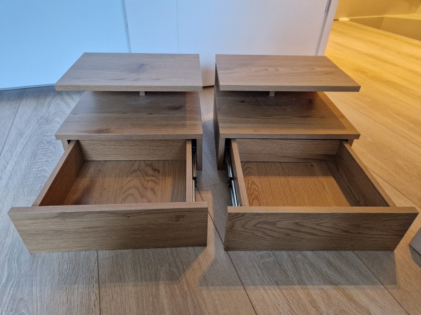 2 zwevende nachtkastjes in houtlook met lade (23x35x32 cm), Ophalen, Gebruikt, Minder dan 45 cm, Minder dan 55 cm