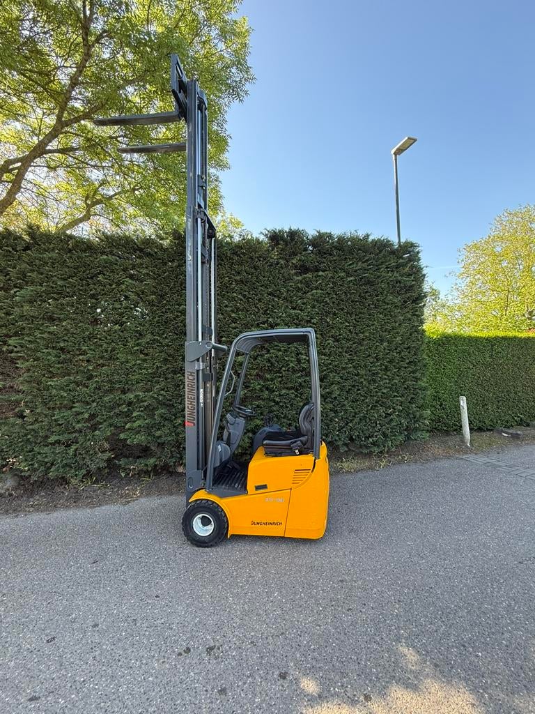 Jungheindrig  elektrische heftruck 1000 kg  driedelige mast, 1000 tot 2000 kg, Ophalen of Verzenden, Elektrisch, Heftruck