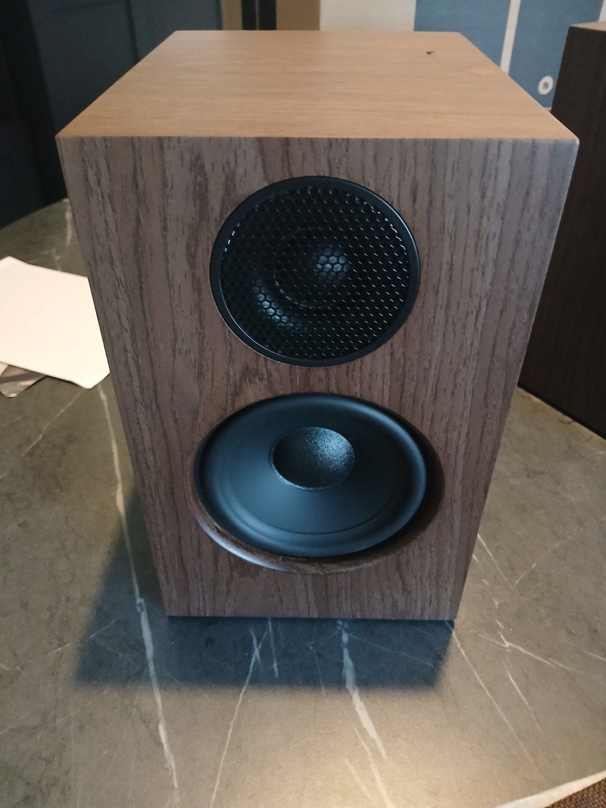 zgan NIEUWE Audio Pro A28W walnut Actieve streaming speakers, Overige merken, Slimme speaker, 120 tot 150 watt, Ophalen of Verzenden