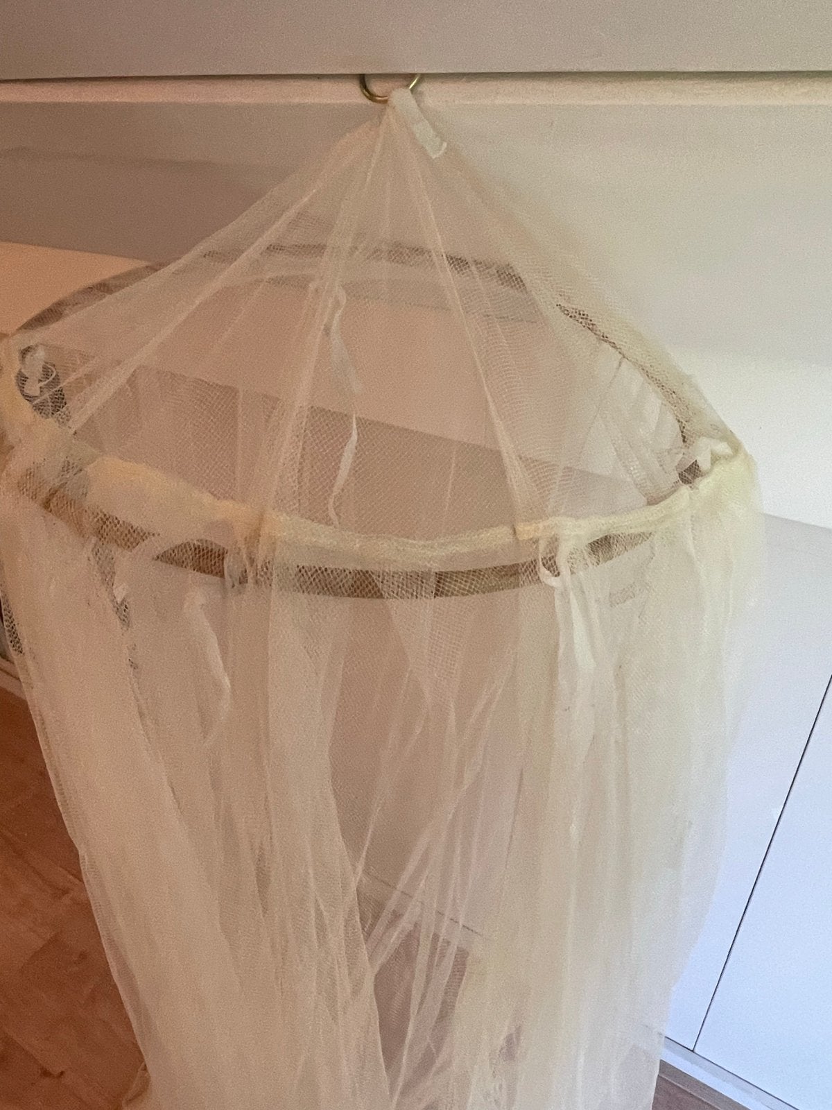 Mooie crèmekleurige klamboe met bamboe ring, Ophalen of Verzenden, Gebruikt