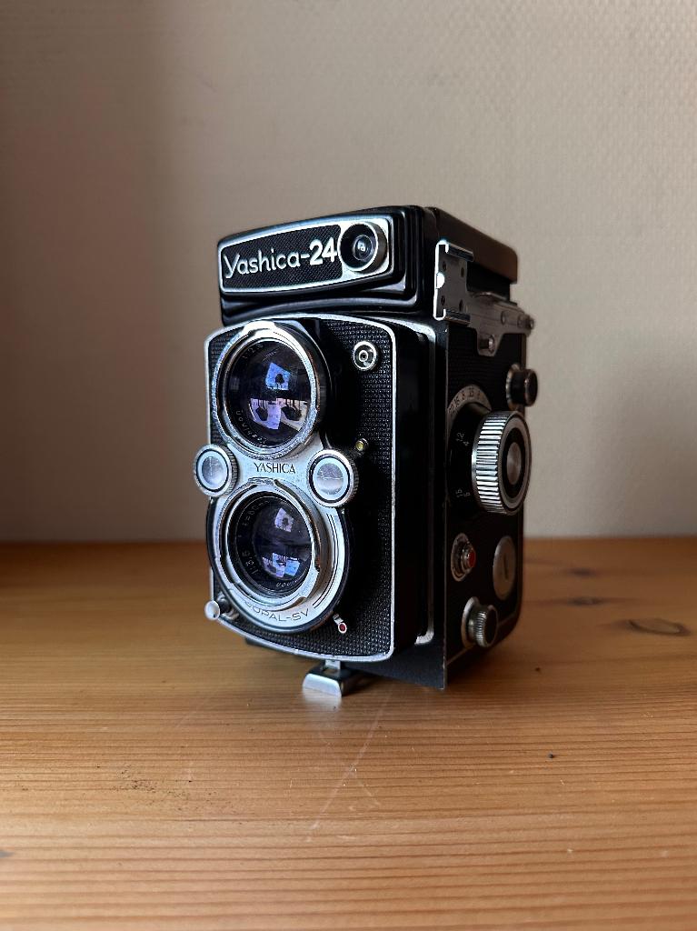 Yashica-24 TLR camera uit 1966 – vintage medium format, Audio, Tv en Foto, Fotocamera's Analoog, Ophalen of Verzenden, Gebruikt