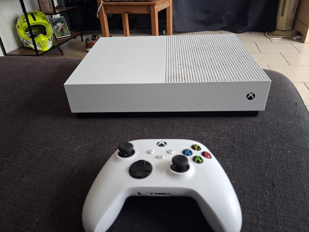 X box one s digital 1tb, Xbox One S All-digital, Ophalen of Verzenden, Zo goed als nieuw, 1 TB