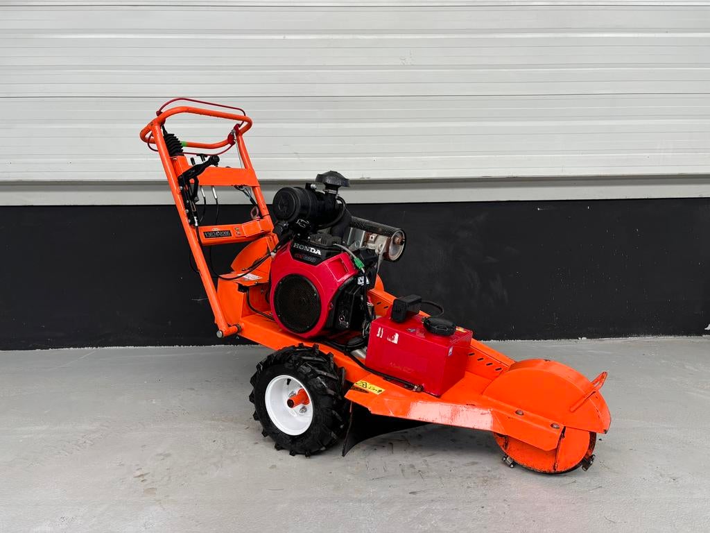 2018 Dosko 691SP stronkenfrees / stumpgrinder 21PK, Ophalen, Zo goed als nieuw