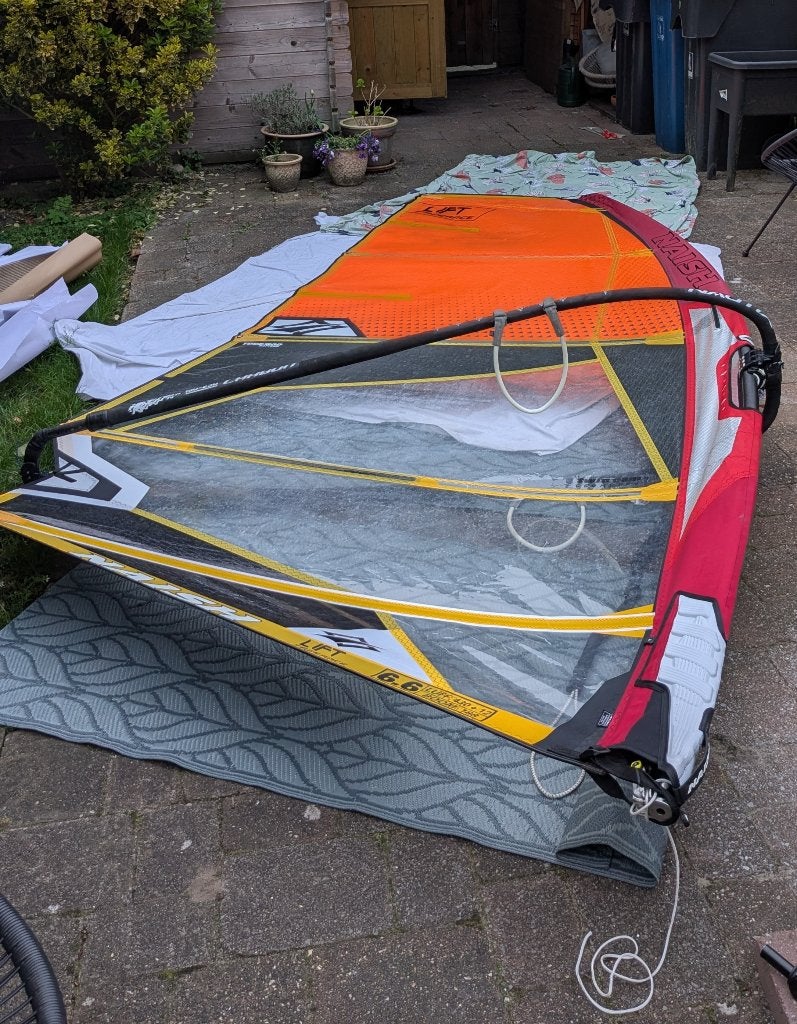 naish moto 6.0 + naish lift-freerace 6.6, Ophalen, Naish, 5 tot 6.5 m², Zo goed als nieuw
