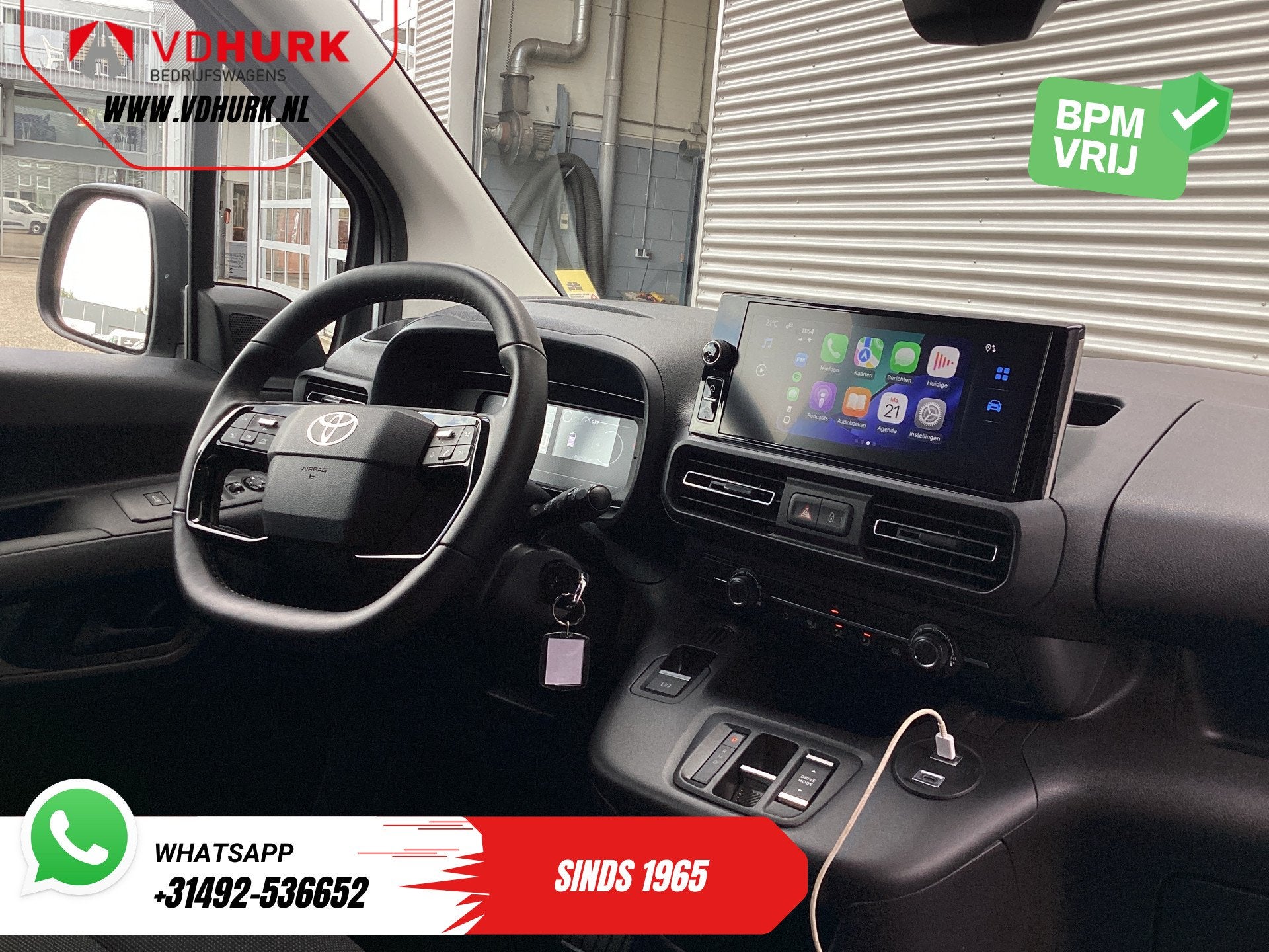 Toyota e-Proace City 50 kWh 320 km WLTP L2 3Pers/ LED/ Stand, Auto's, 750 kg, Wit, Origineel Nederlands, 320 km