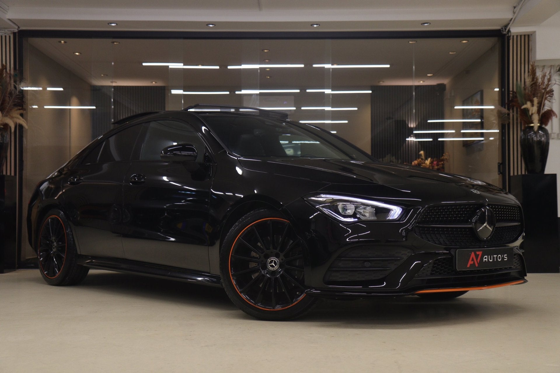 Mercedes-Benz CLA-klasse 200 ORANGE EDITION/PANO/CARPLAY/MEM, Auto's, CLA, Elektrische ramen, Gebruikt, Euro 6