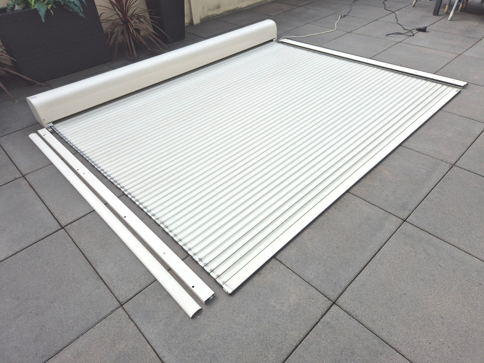 Electrische groot ronde bak nieuwe type roluik., Ophalen, 200 cm of meer, Wit, Zo goed als nieuw