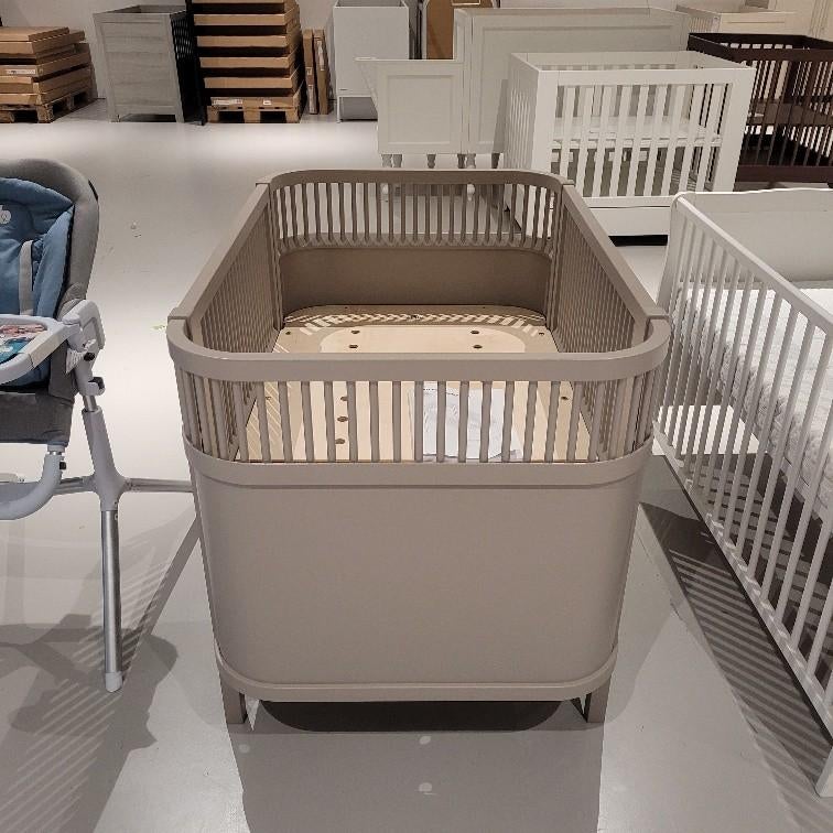 Sebra Meegroeibed Baby & Junior - Jetty Beige, Kinderen en Baby's, Babywiegjes en Ledikanten, Ophalen, Zo goed als nieuw, Ledikant