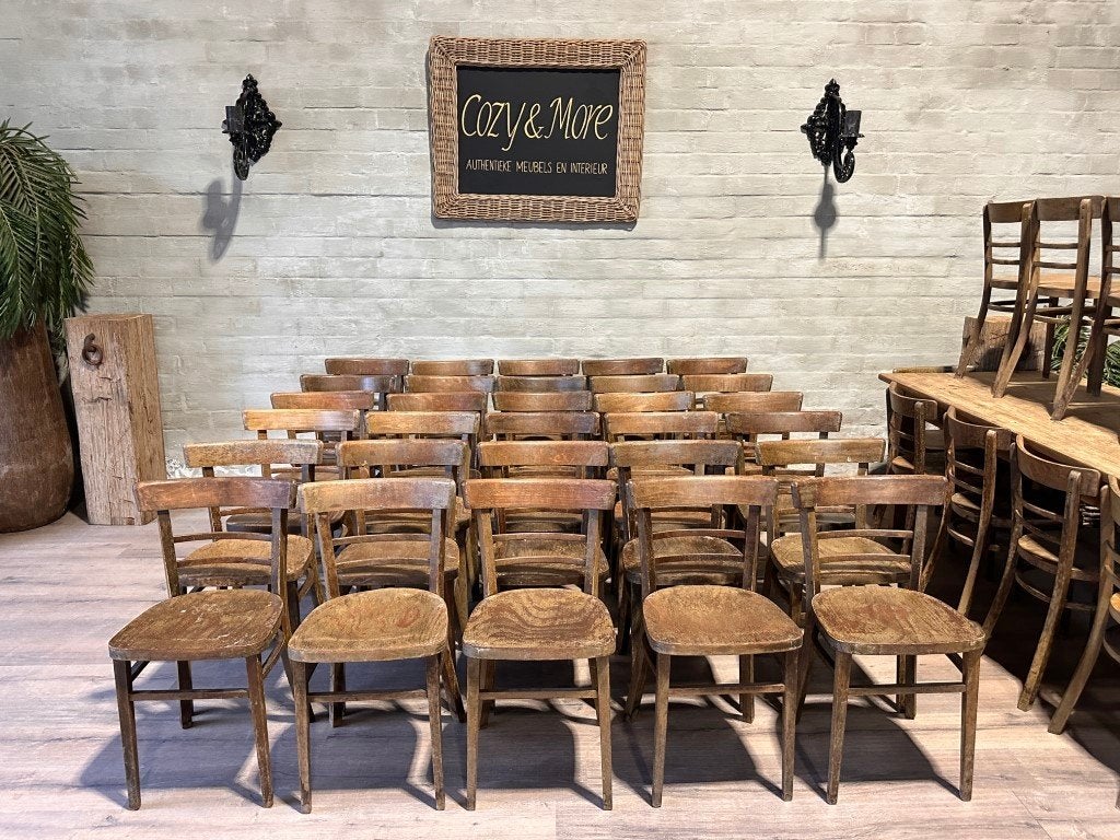 65 oude cafe stoelen / prijs per stoel, Gebruikt, Bruin, Ophalen of Verzenden, Vijf, Zes of meer stoelen