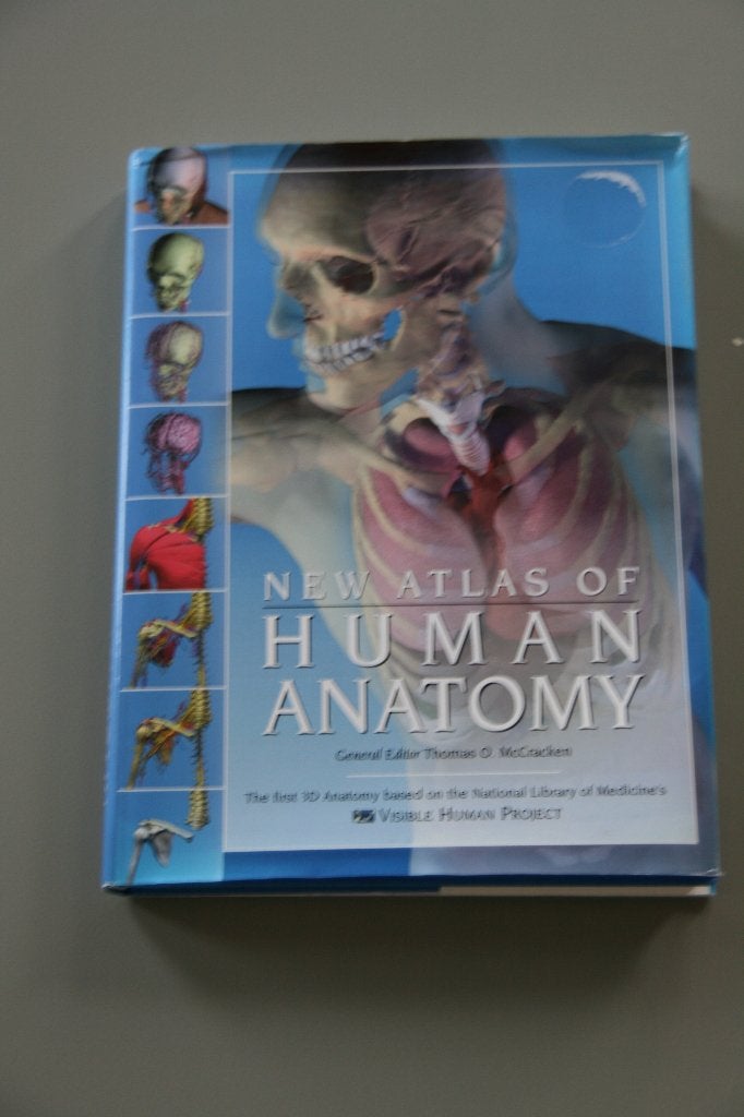 New atlas of human anatomy (met cd rom), Ophalen of Verzenden, Zo goed als nieuw, Natuurwetenschap