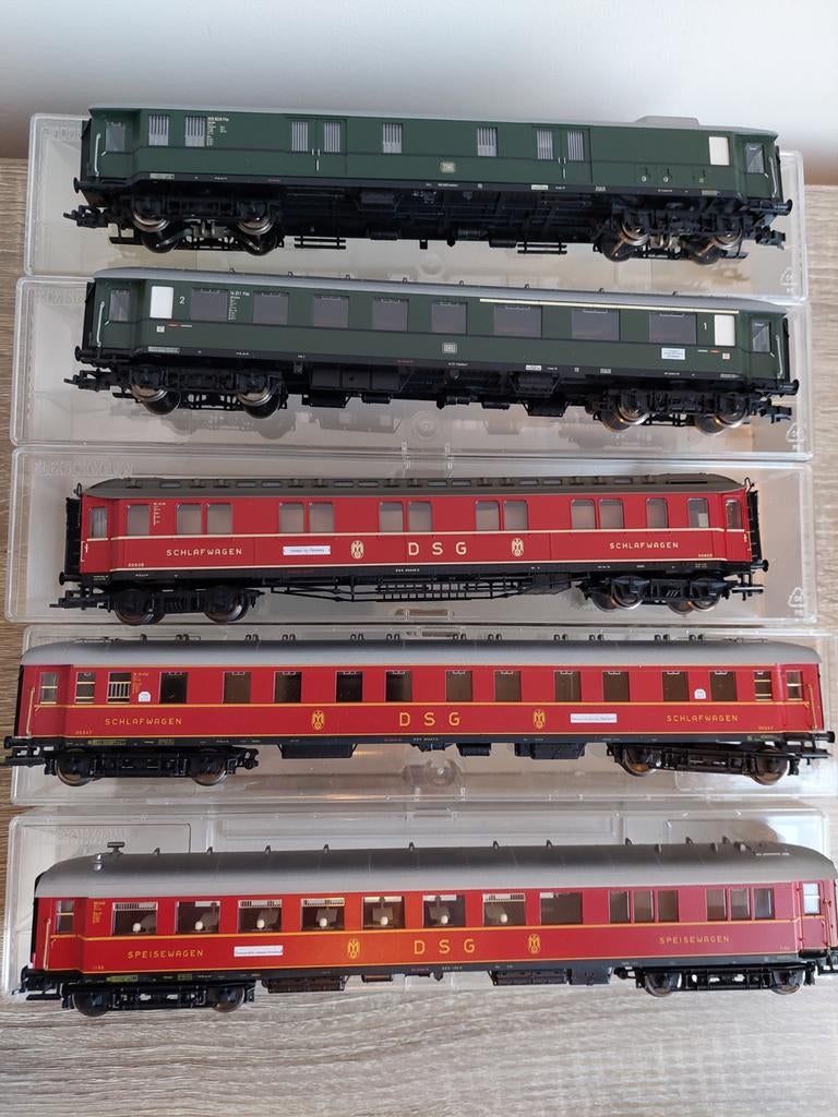 Fleischmann H0 Duitse sneltrein 5630K 5633K 5634K 5635K 5679, Gelijkstroom, Fleischmann, Wagon, Ophalen of Verzenden