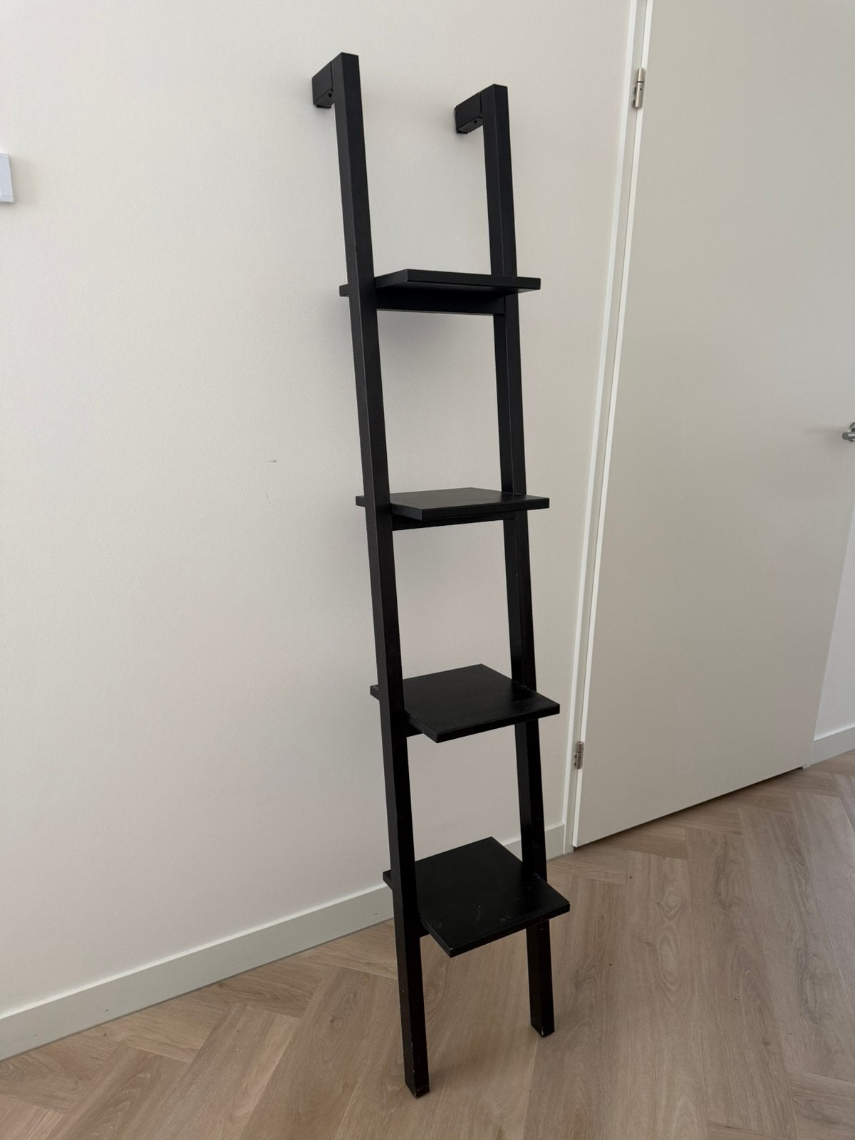 Ladderkast | IKEA | 4 planken, Ophalen, Zo goed als nieuw
