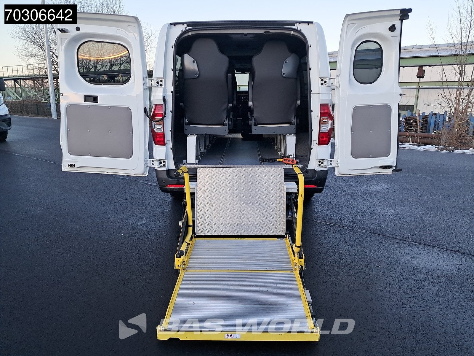 Maxus eDeliver 3 Elektrische Personenvervoer 7-Persoons 269k, Automaat, Stof, Gebruikt, 1770 kg