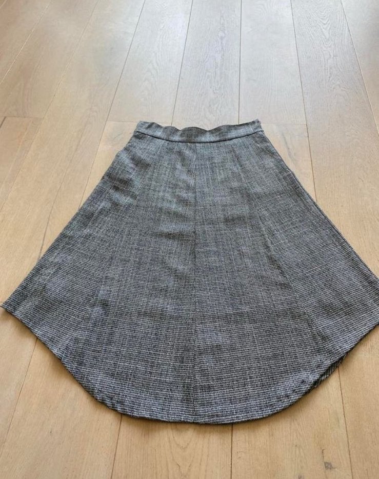Caroline biss 40 nieuwstaat, Kleding | Dames, Ophalen of Verzenden, Zo goed als nieuw, Maat 38/40 (M), Onder de knie