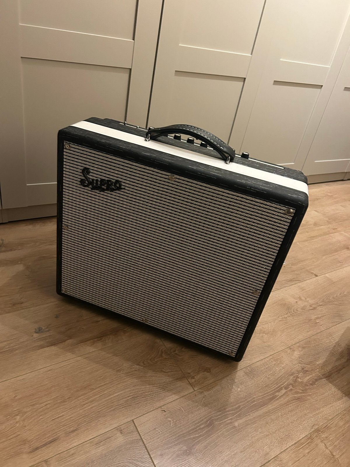 Supro Black Magick Reverb TB Tyler Bryant versterker, Ophalen of Verzenden, Zo goed als nieuw, Gitaar, Minder dan 50 watt