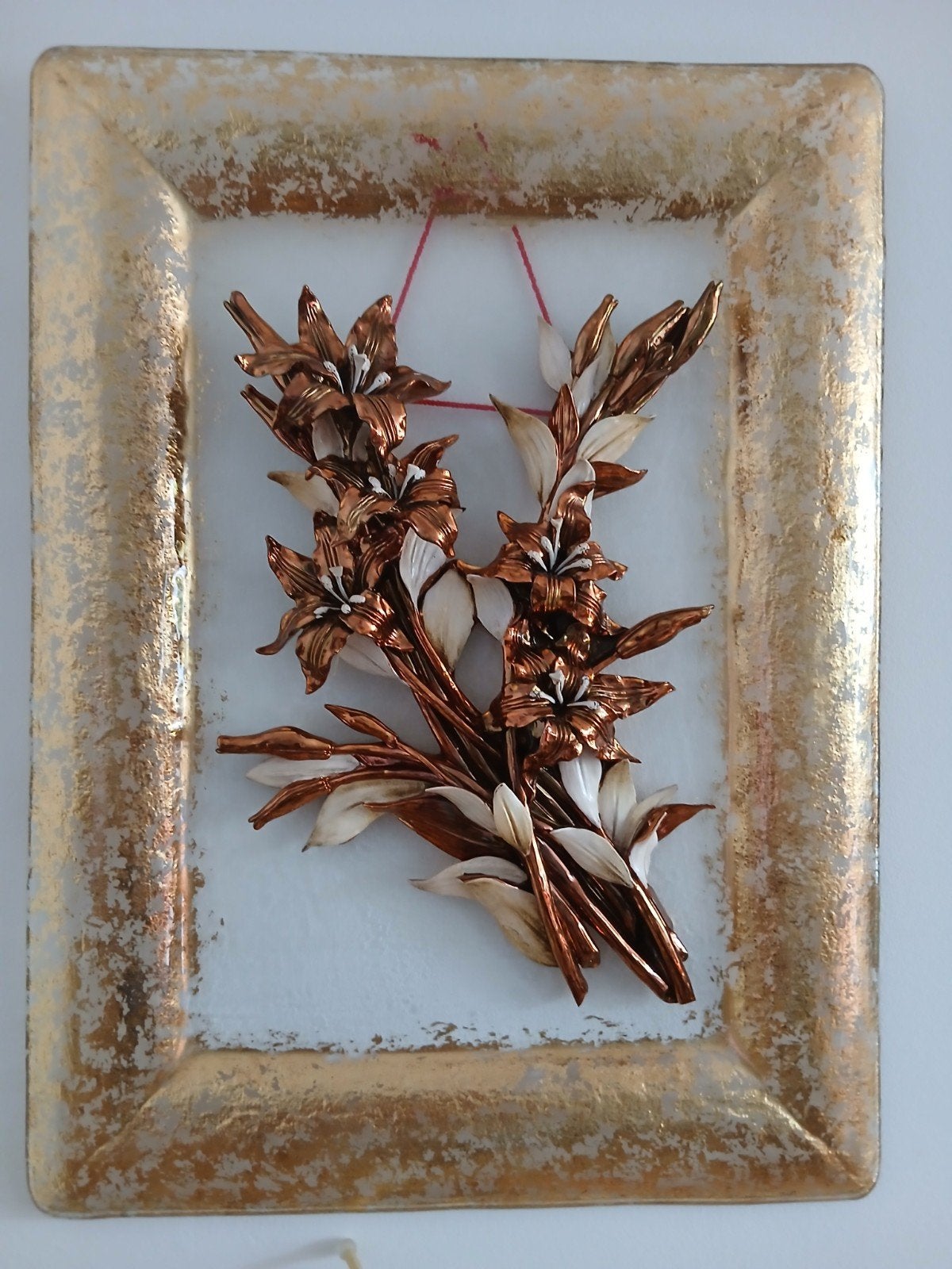 Vintage keramische bloemen wanddecoratie op gehamerd glas, Ophalen