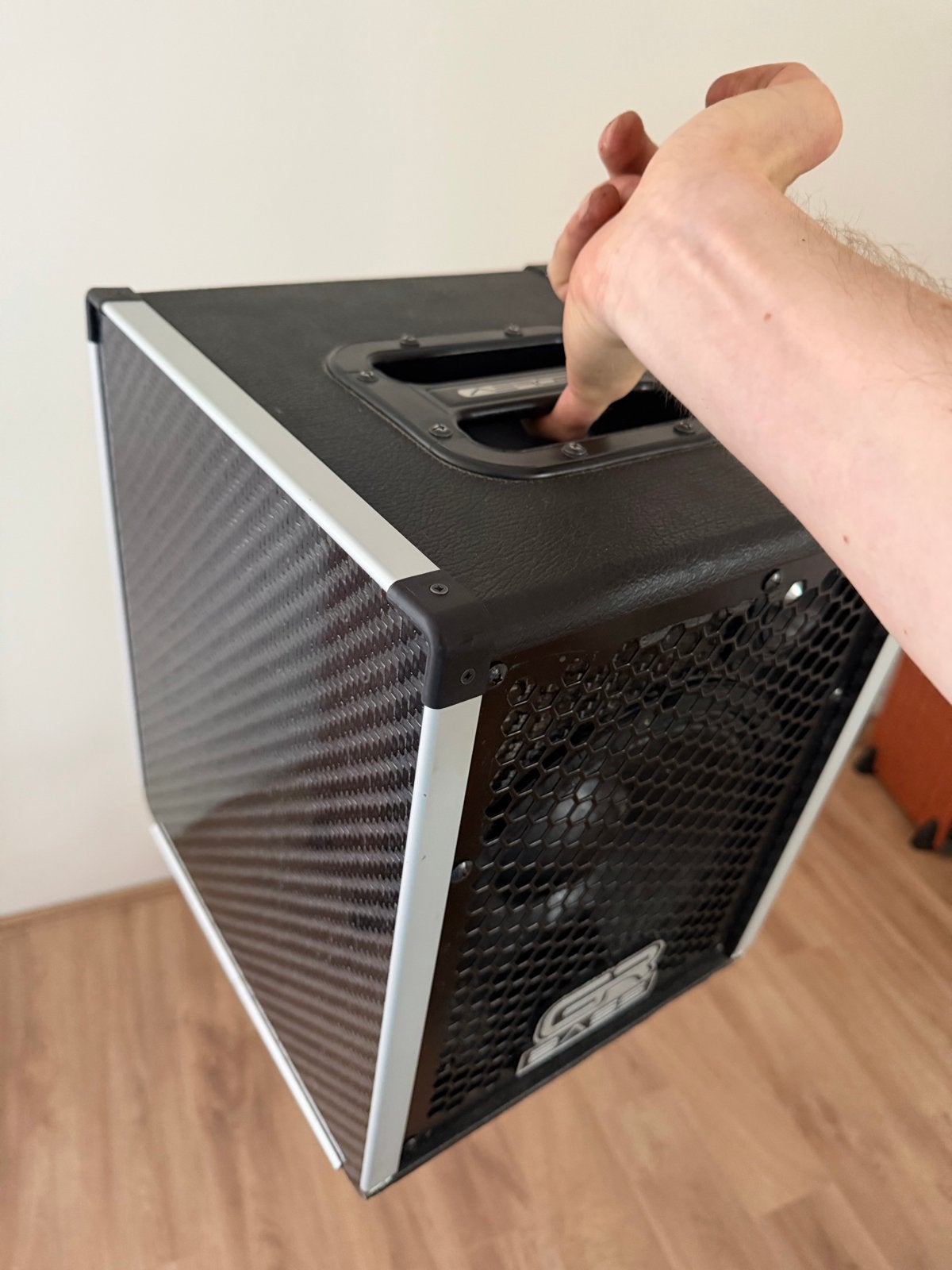 GR Bass AT110/8 bascabinet + draagtas - lichtgewicht!, Ophalen of Verzenden, Gebruikt, Basgitaar, 100 watt of meer