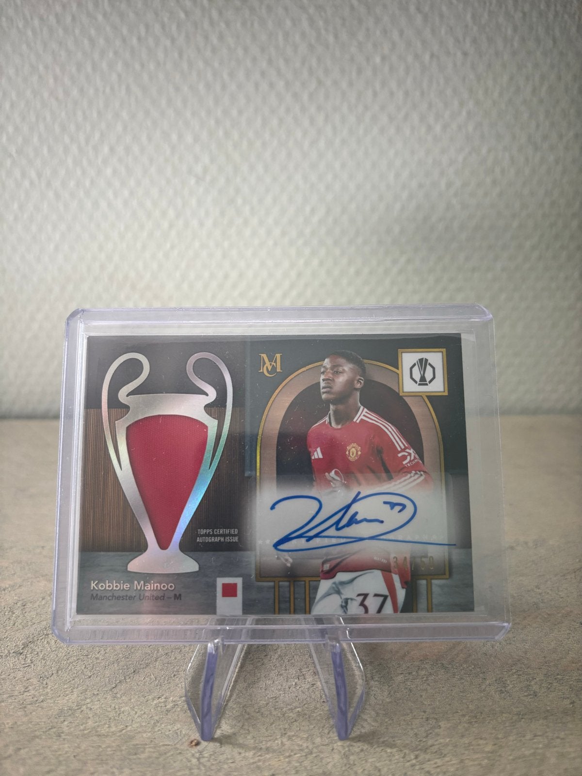 Topps Kobbie Mainoo Auto Patch /50 - Manchester United, Verzamelen, Ophalen of Verzenden, Zo goed als nieuw, Buitenlandse clubs