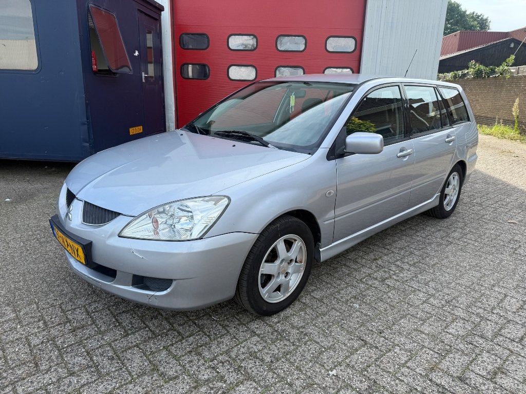 Mitsubishi Lancer 1.6 C Wagon 2004 Grijs, Auto's, Voorwielaandrijving, Stof, 4 cilinders, 400 kg