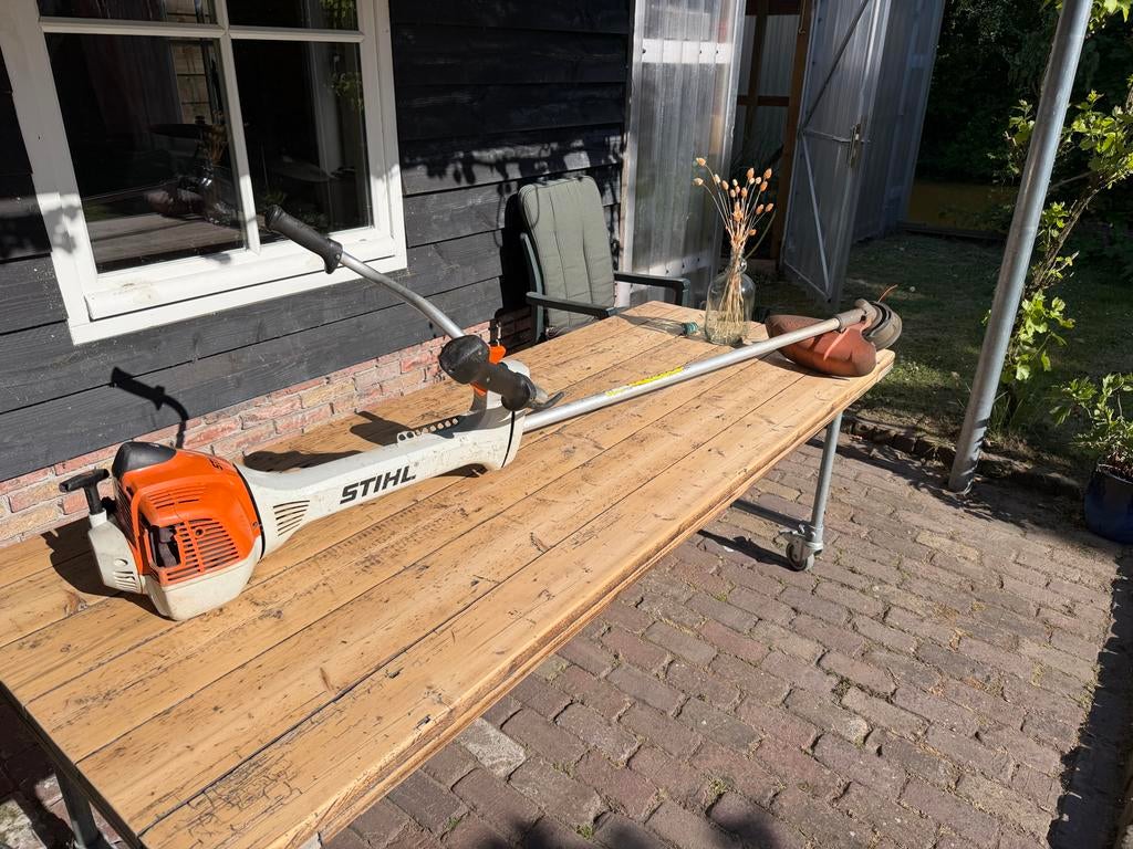 Stihl Bosmaaier FS 460 C, harnas, onkruid borstel, en meer, Ophalen, Gebruikt, 10 tot 30 cm, Benzine