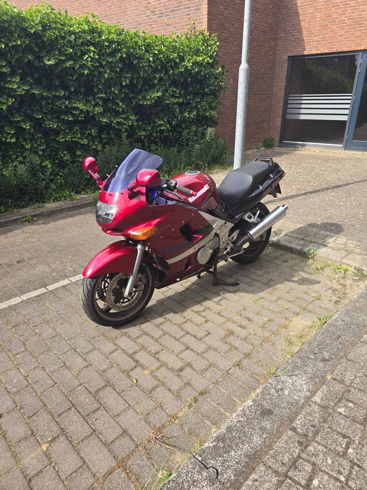 Kawasaki zzr600, Ophalen
