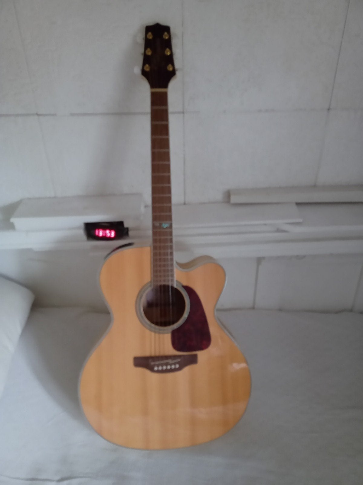Takamine gitaar met geluidselement en tuner. Jumbo model., Ophalen of Verzenden, Western- of Steelstringgitaar