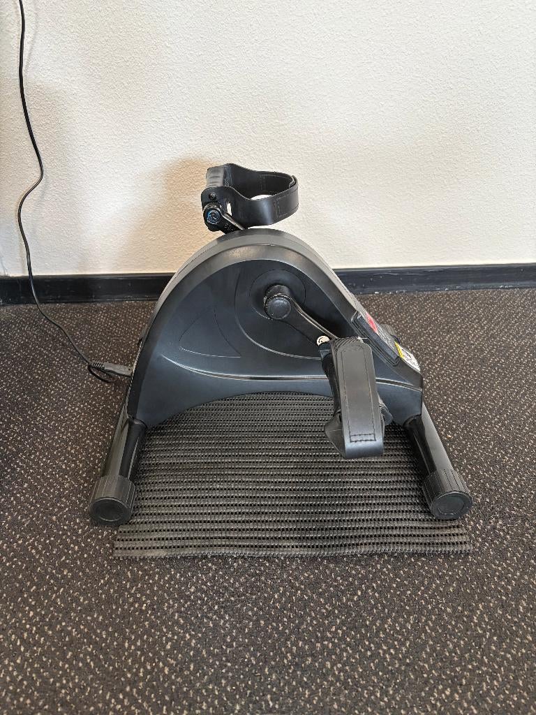 Elektrisch instelbare Hometrainer / bureaufiets, Ophalen of Verzenden, Gebruikt, Benen, Hometrainer
