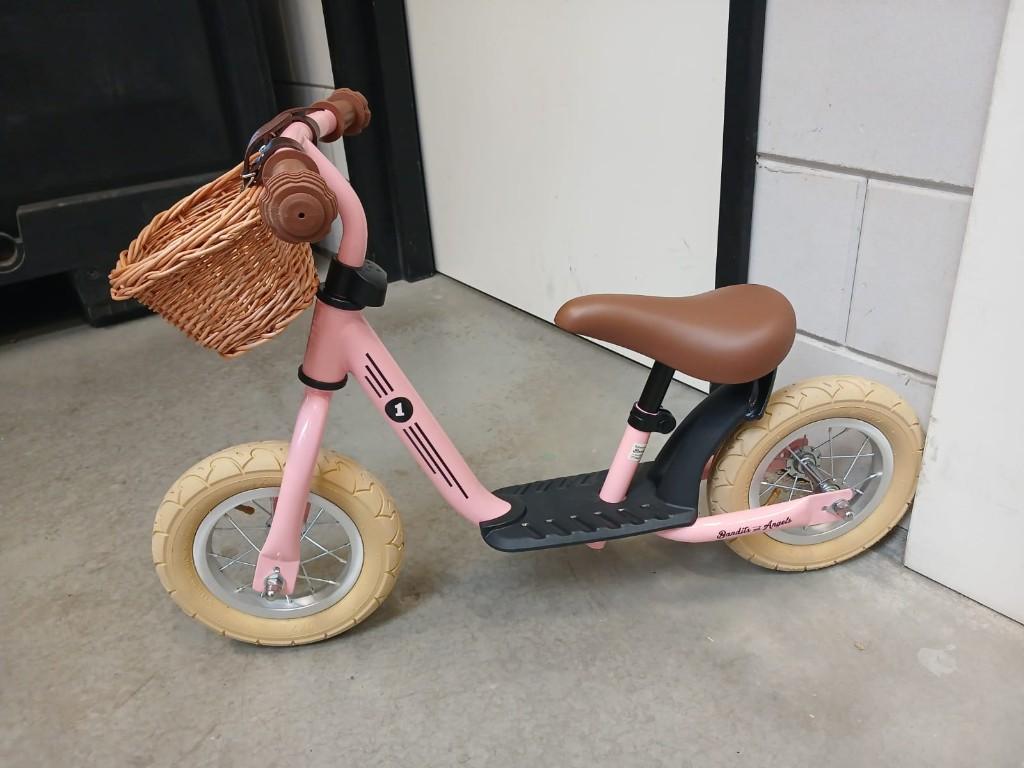 Bandits & Angels loopfiets Starter retro roze met mandje, Kinderen en Baby's, Speelgoed | Buiten | Voertuigen en Loopfietsen, Ophalen