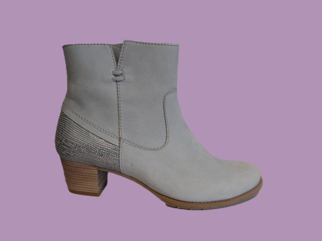 Footnotes licht grijze laarsjes maat 40, Kleding | Dames, Triple-F Shoes BV, Lage of Enkellaarzen, Nieuw, Ophalen of Verzenden