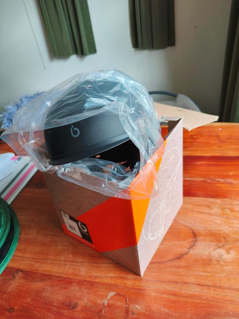 Bluetribe Scratch Skihelm/Snowboardhelm Zwart M/L, Sport en Fitness, Snowboarden, Zo goed als nieuw, Helm of Bescherming, Ophalen of Verzenden