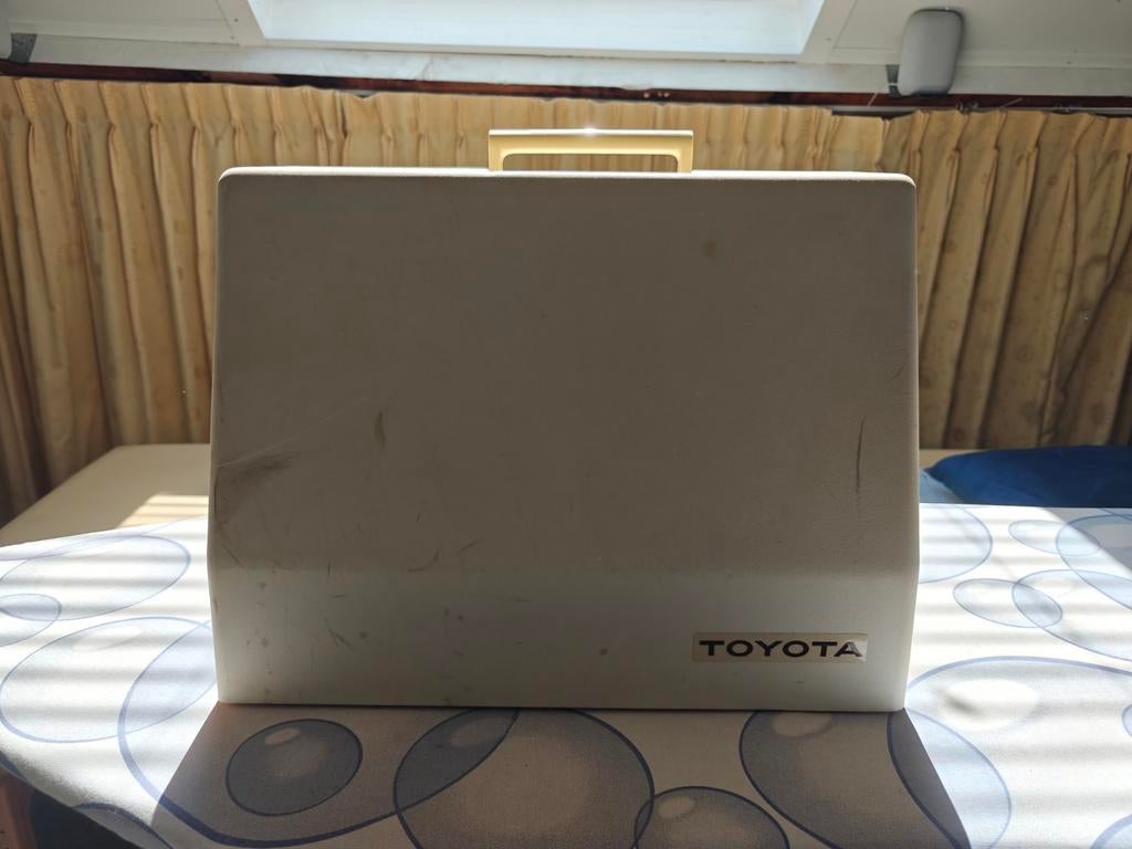 Toyota naaimachine type 9600 - In goede staat., Ophalen, Zo goed als nieuw, Naaimachine, Overige merken