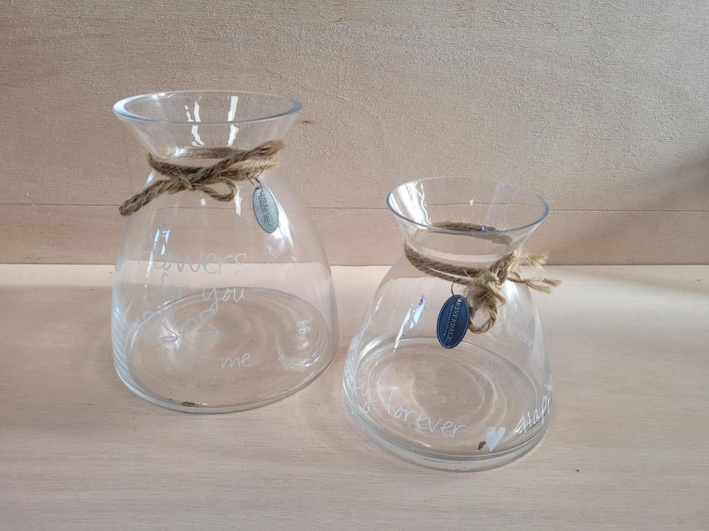 2 Riverdale vaasjes, Overige kleuren, Ophalen of Verzenden, Minder dan 50 cm, Glas