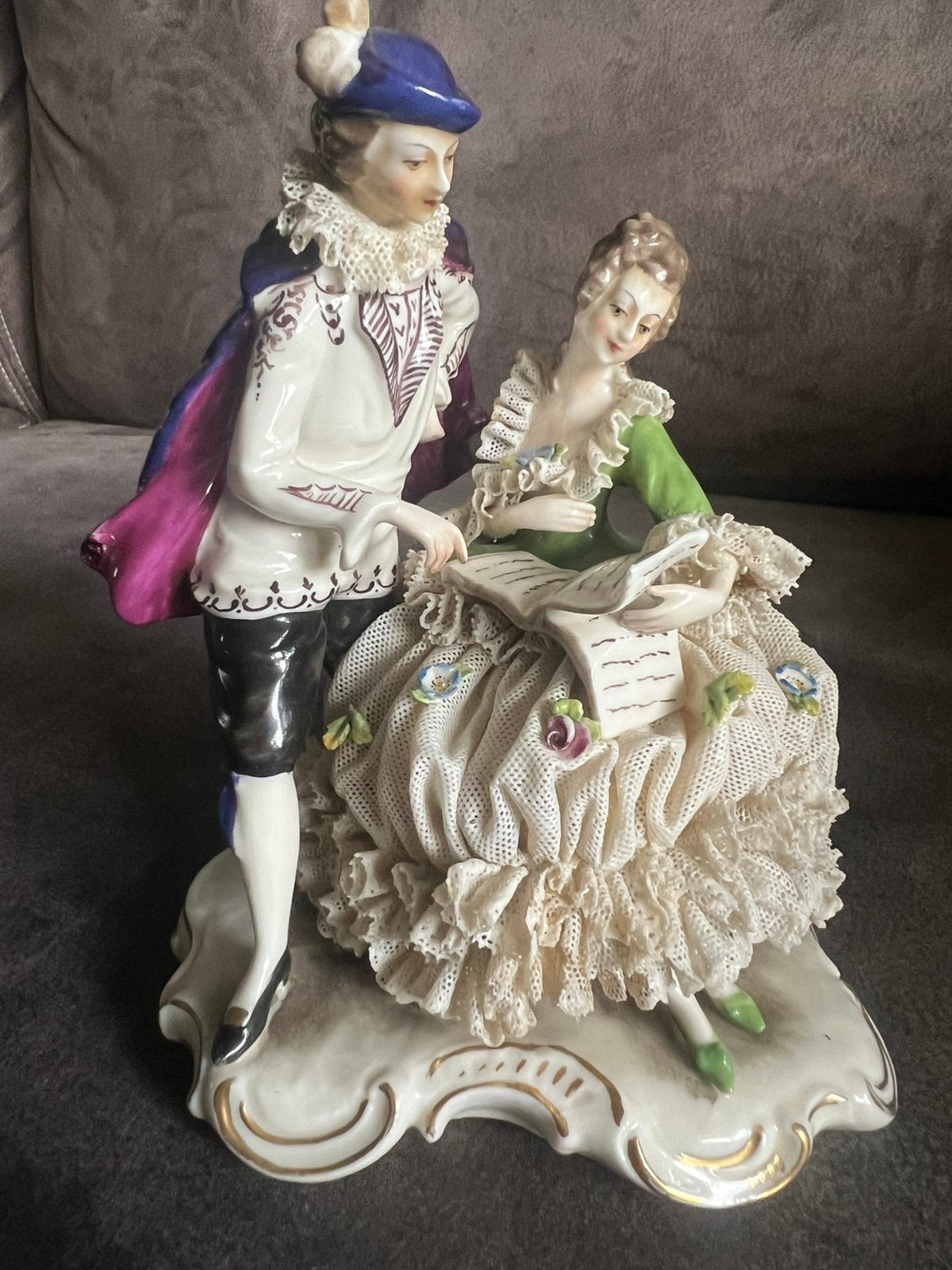 Beeldje Antiek/Vintage Porselein Handgemaakt., Ophalen of Verzenden