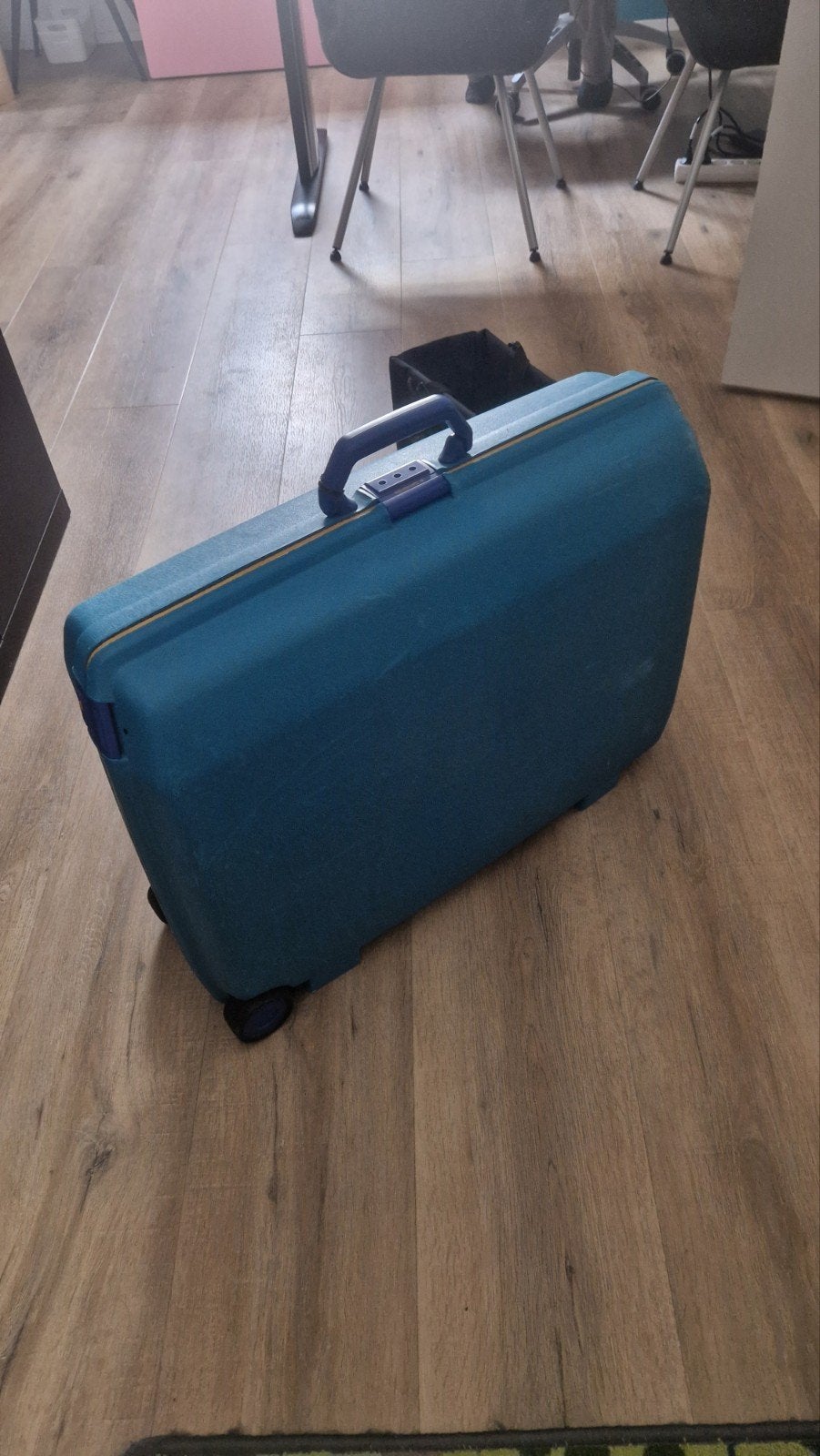 Samsonite Koffer - Blauw met wieltjes, Ophalen, Gebruikt, Wieltjes