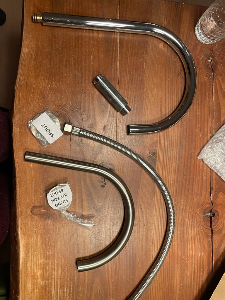 Twee kranen chroom en gunmetal hoge uitloop, Ophalen of Verzenden, Chroom, Kraan