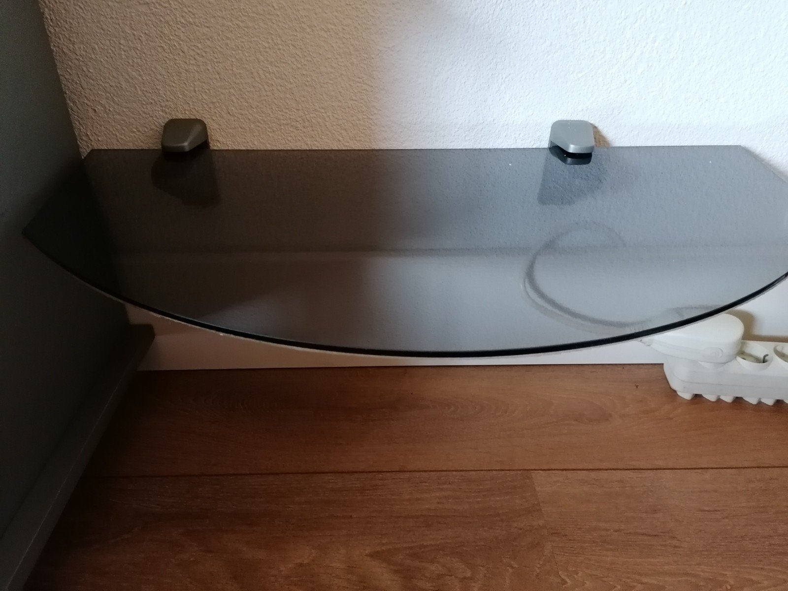Glazen wandplank 70 cm breed met muurhouders, Huis en Inrichting, Ophalen, Gebruikt