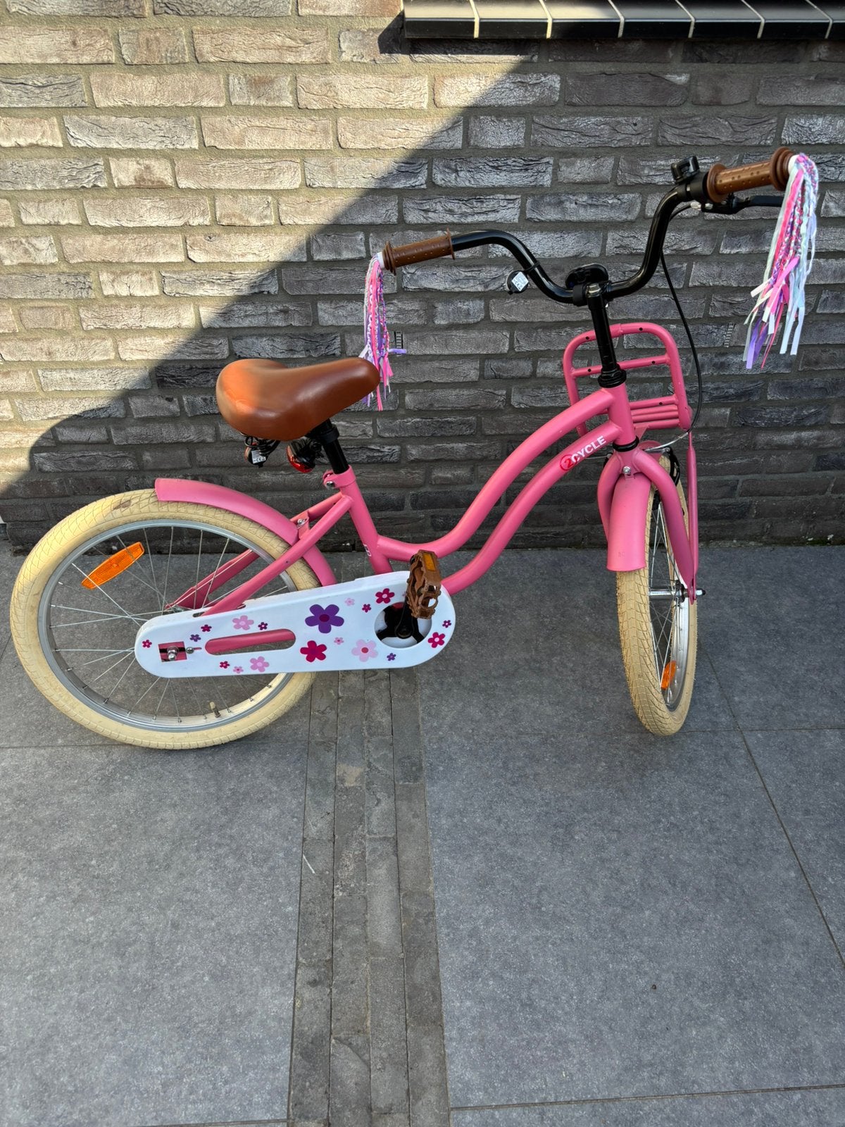 Roze meisjesfiets 20 inch 2cycle, Ophalen, Zo goed als nieuw, 20 inch of meer