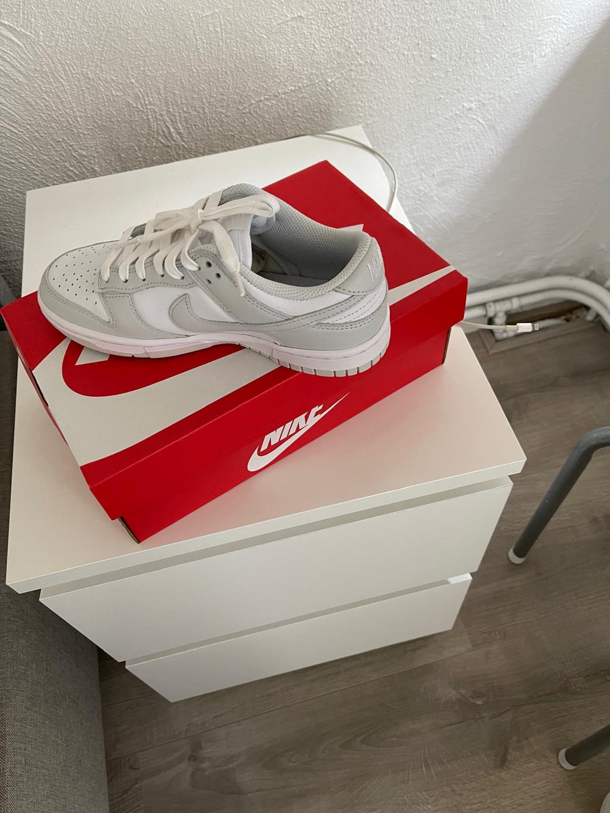 Nike Dunk Low, Ophalen, Zo goed als nieuw