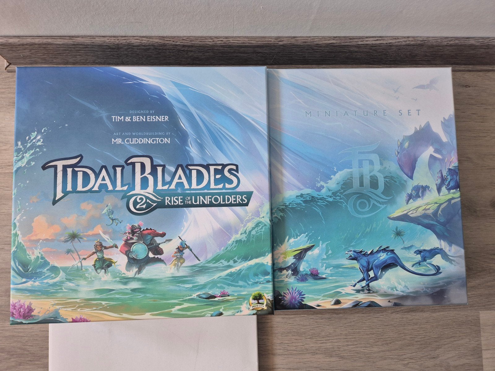 Tidal Blades 2: Rise of the Unfolders + Miniature Set, Vijf spelers of meer, Ophalen of Verzenden, Zo goed als nieuw, Druid City Games
